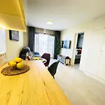 דירה Windsor Park Sea View