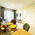 Windsor Park Sea View אדחה